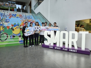 26 SFU Physiotherapy students and teachers participated in the SMART Fest to promote the importance of regular exercise and healthy lifestyles.